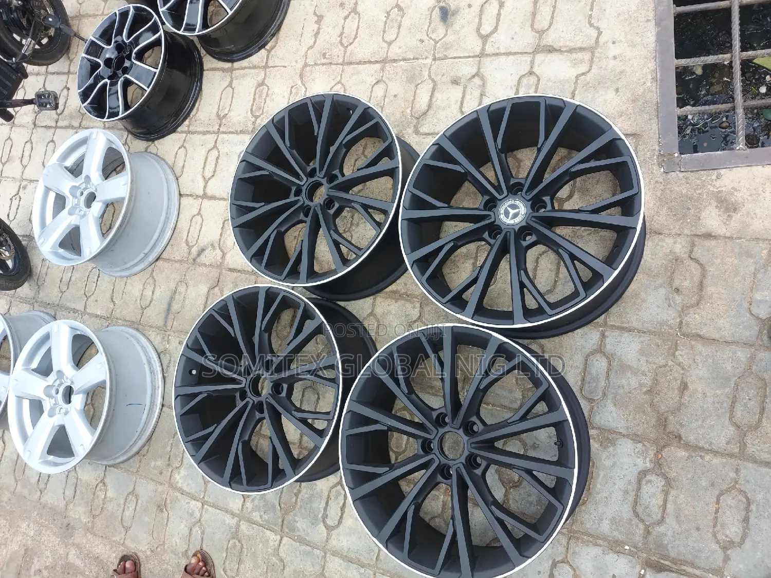 Mercedes Benz Rim19