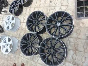 Mercedes Benz Rim19