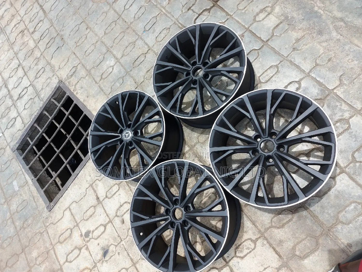 Mercedes Benz Rim19