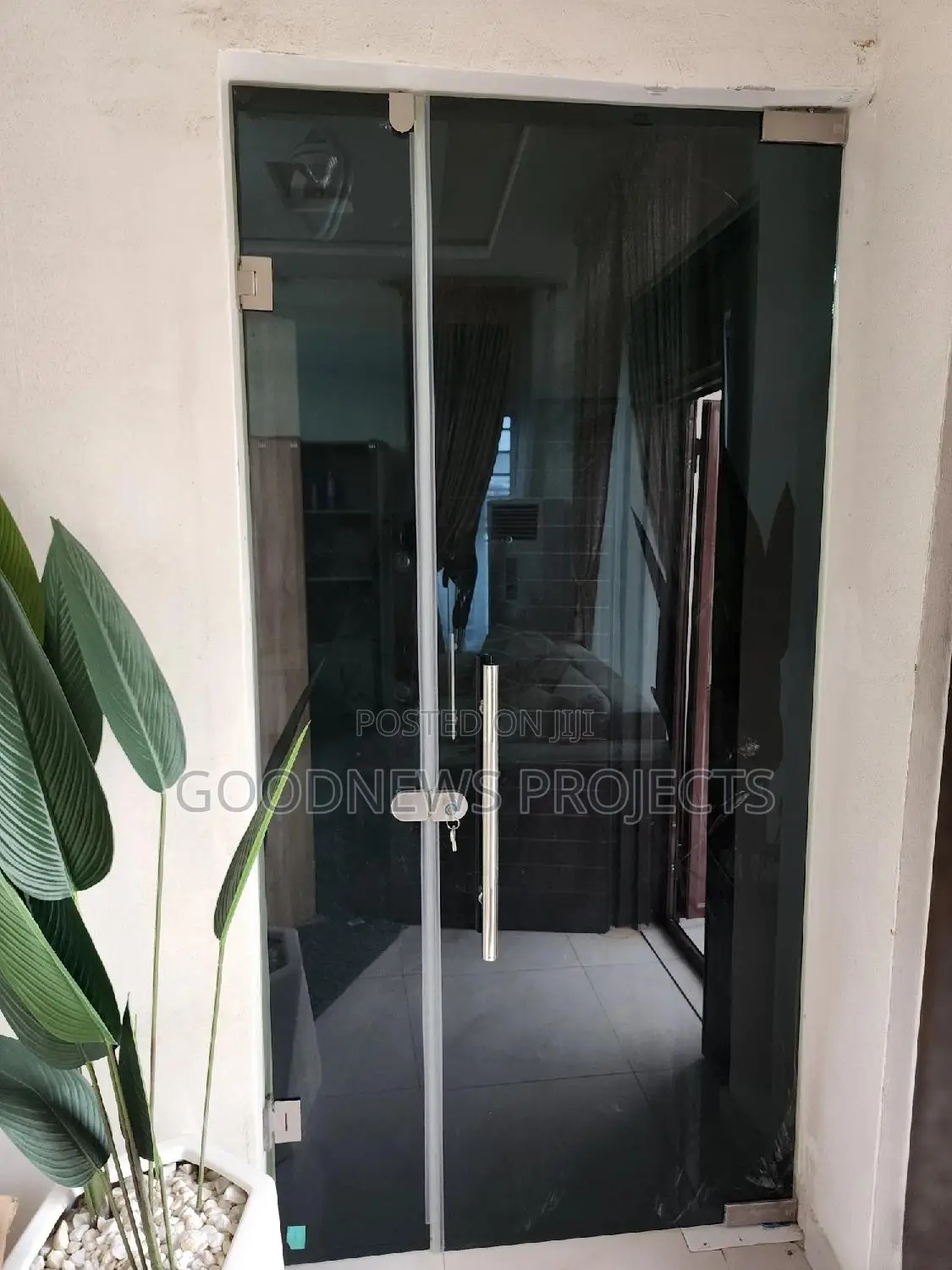 Dinning Black Glass Door