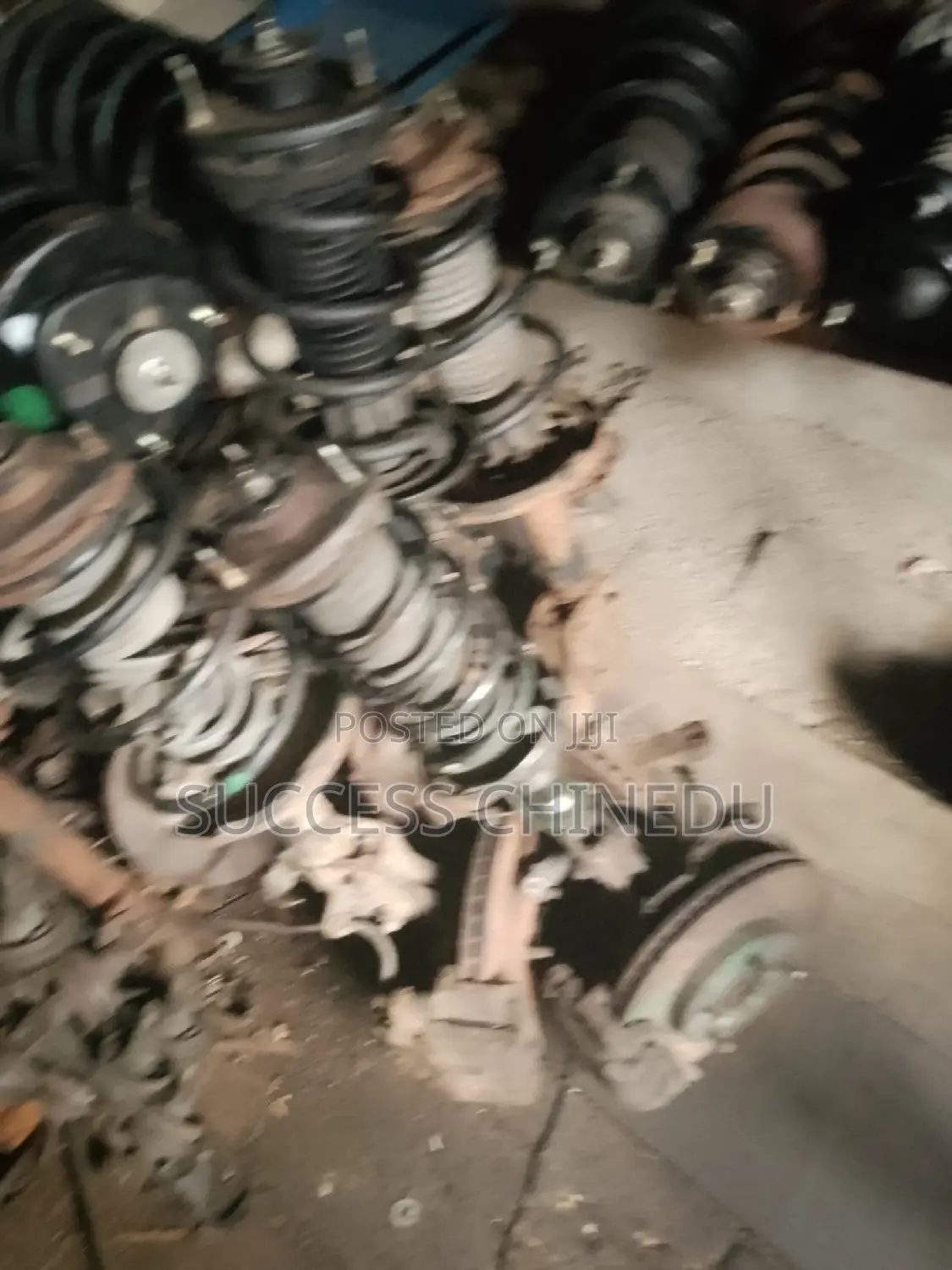 Complete Front Hub and Shock for Acura MDX 2010