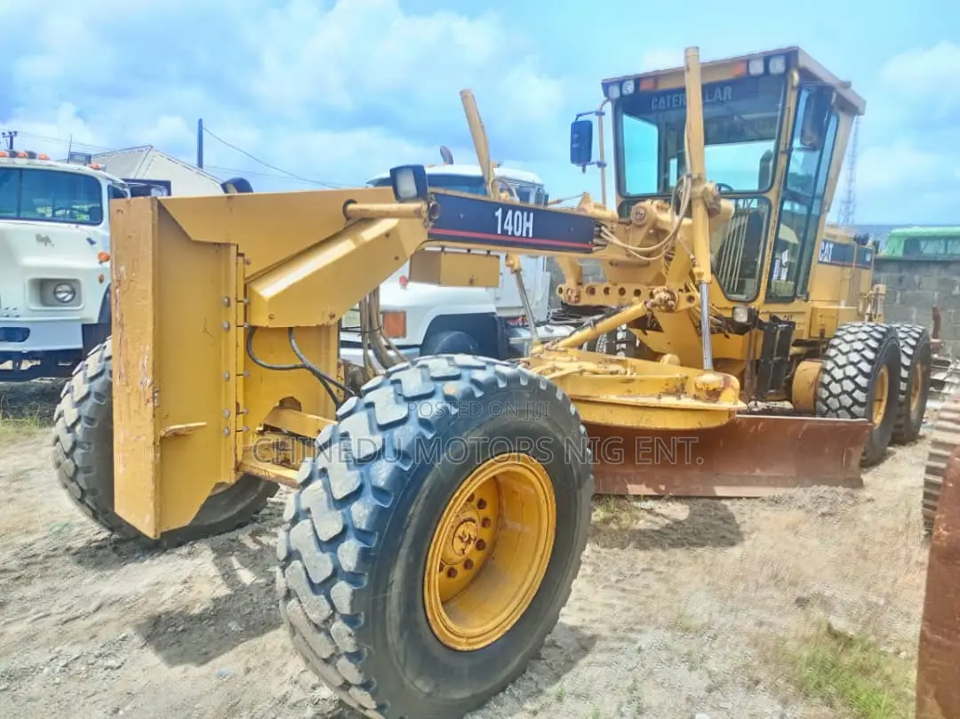 Caterpillar Grader 140H With Ripper