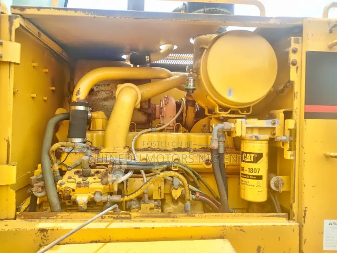 Caterpillar Grader 140H With Ripper