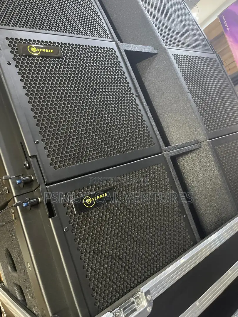 MACKKIE Line Array Speakers 12"