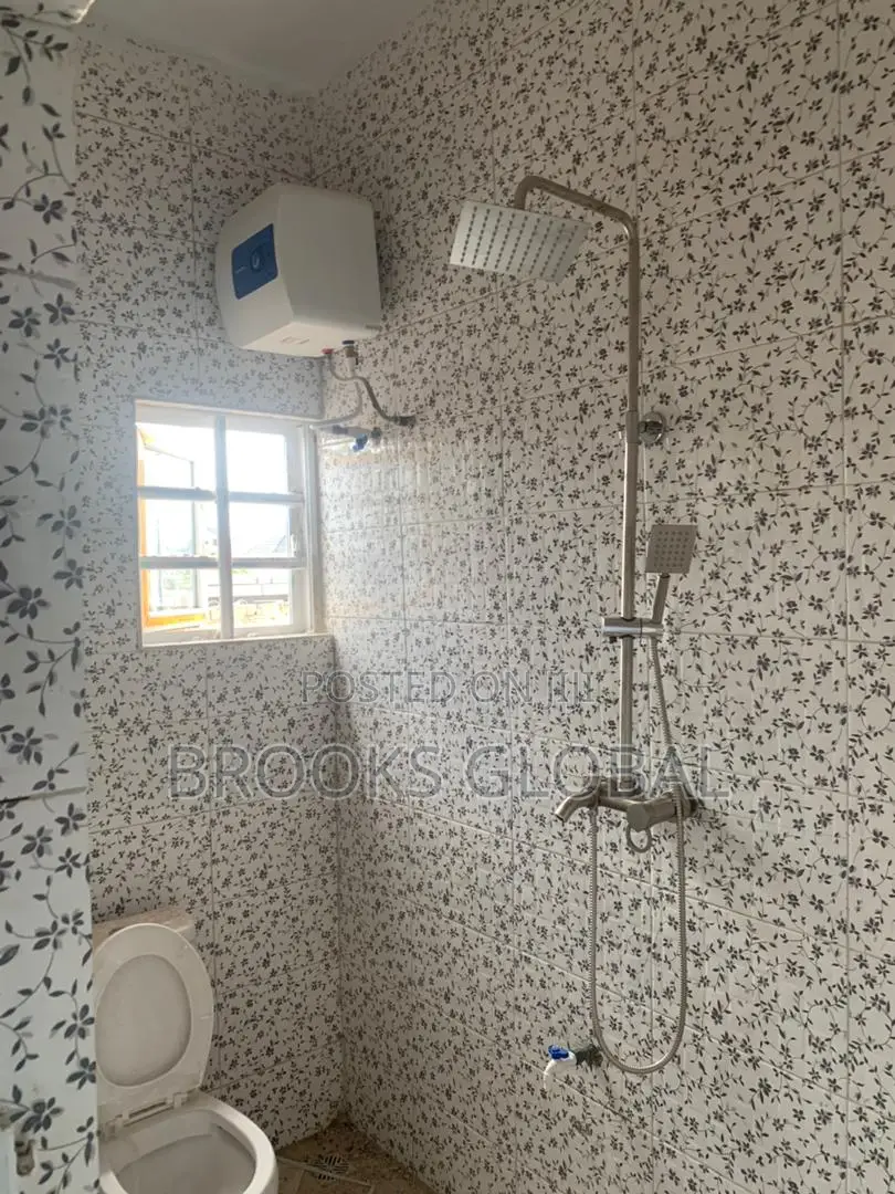 2bdrm Block of Flats in Benin City for rent