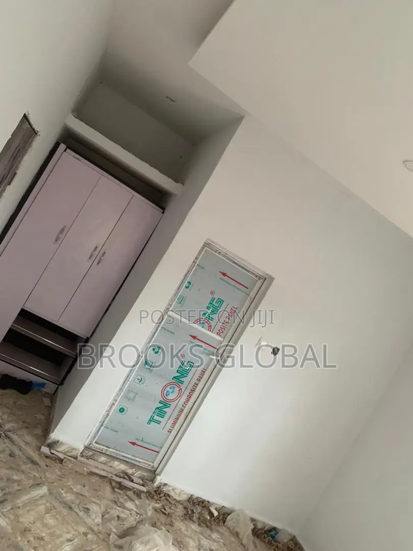 2bdrm Block of Flats in Benin City for rent