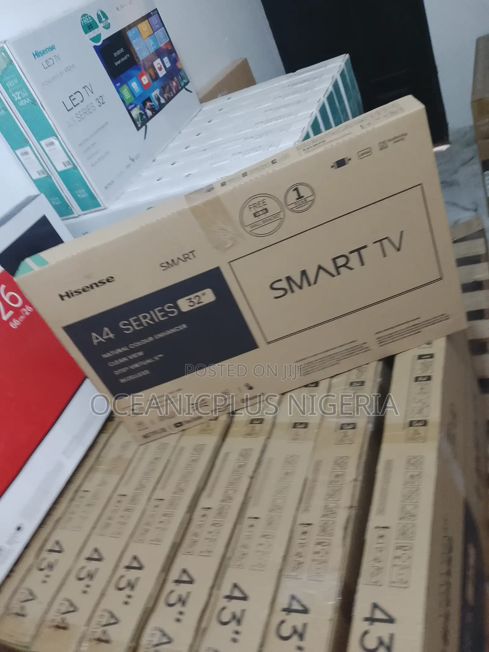 Hisense Smart 32inches TV.