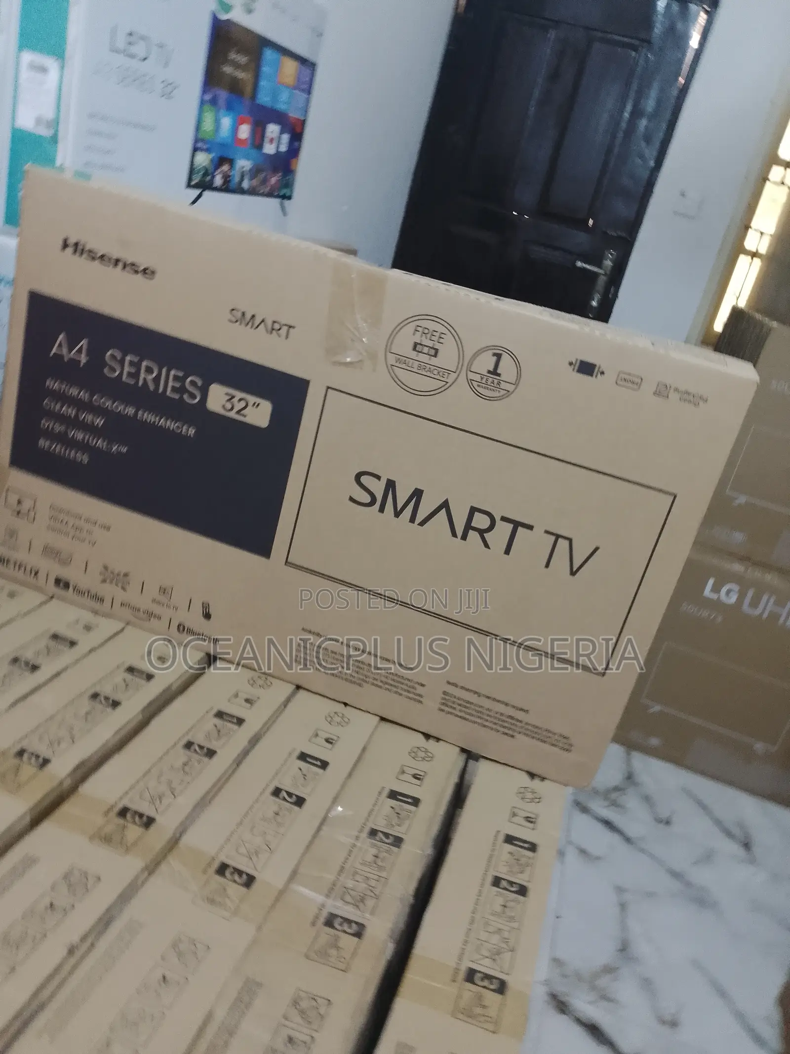 32inch A4 Full LED Smart Hisense Tv.