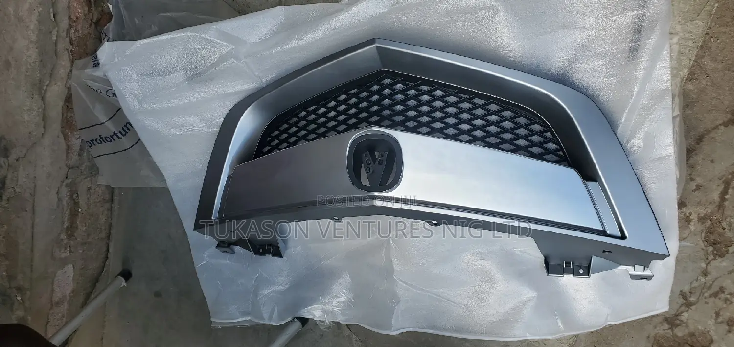 Front Grille 2013 Acura MDX