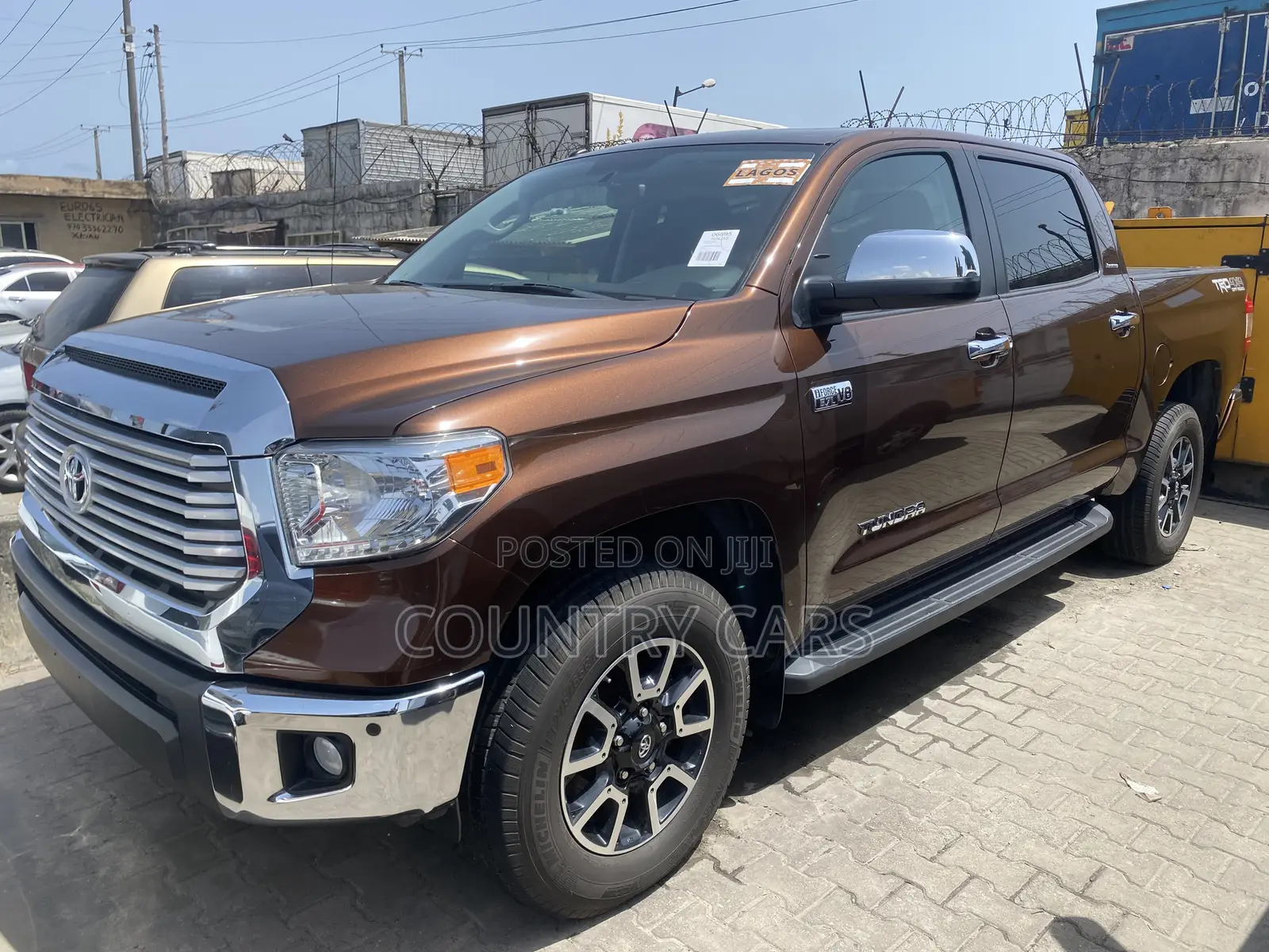 Toyota Tundra 2014 Brown