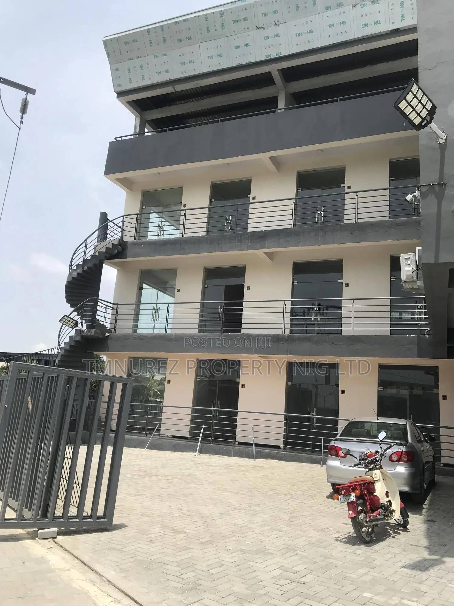 SHOP. Very Standard Spacious Newly Built OSAPA London