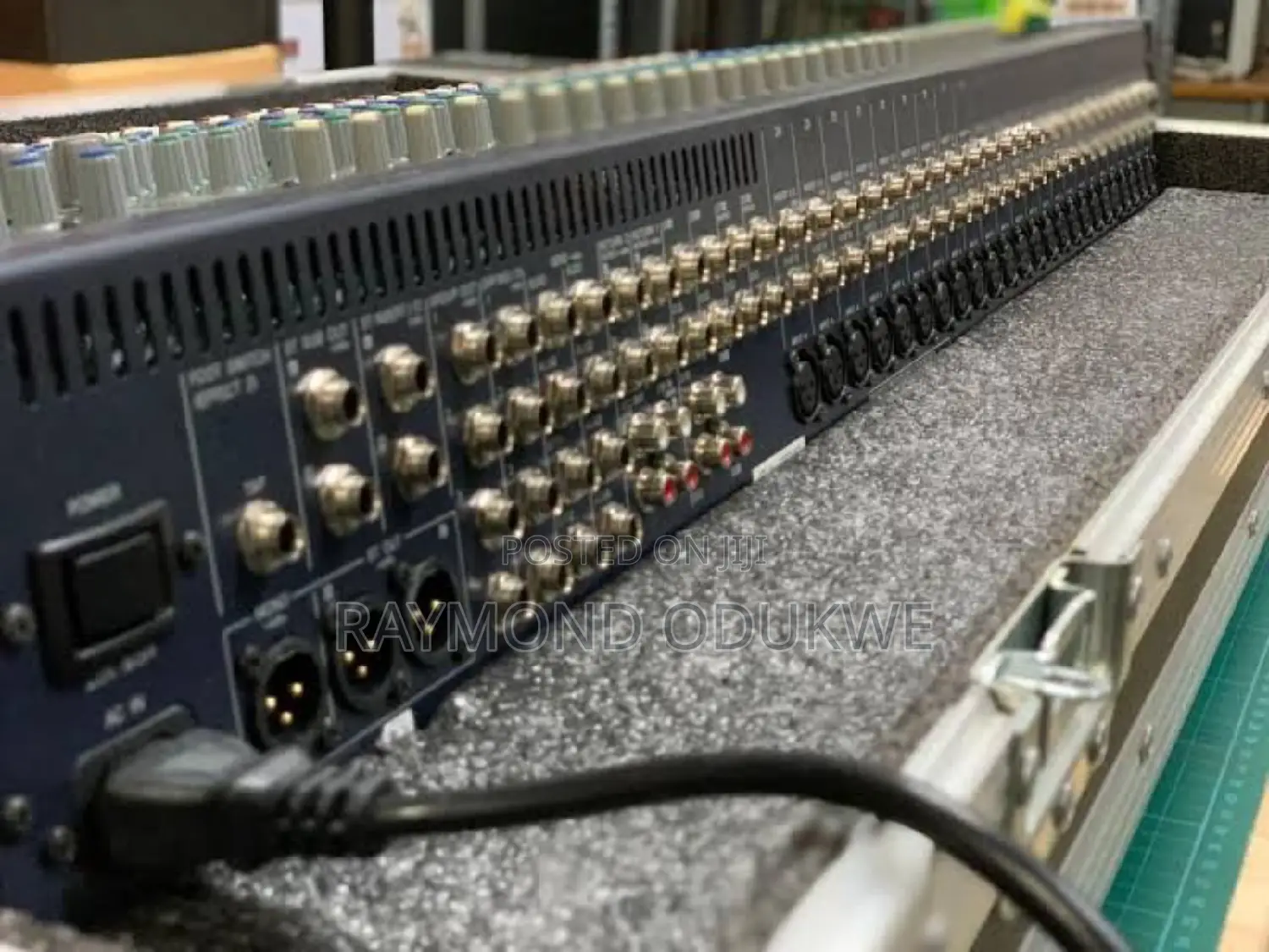 Yamaha 32 Channels Digital Mixer