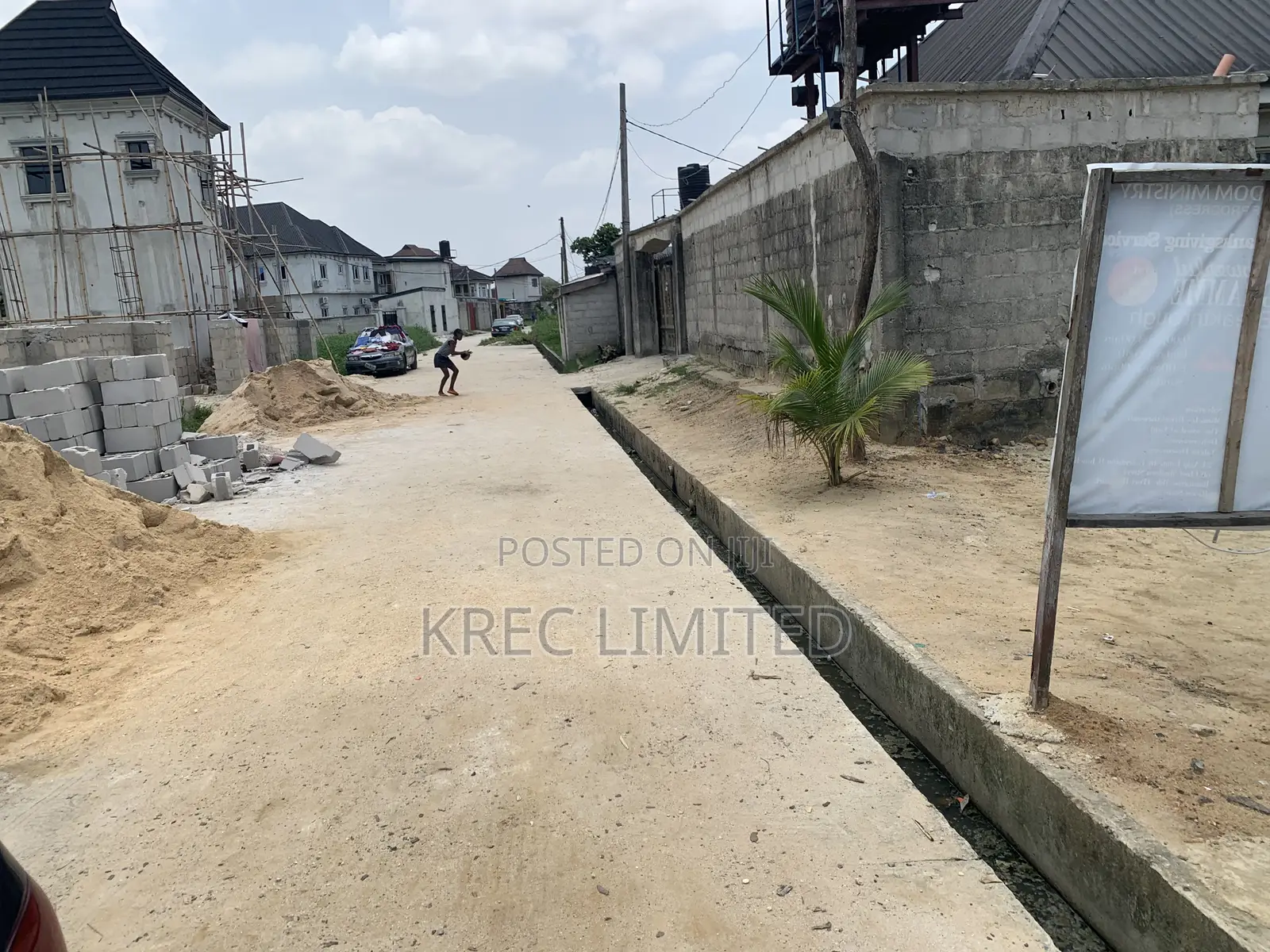 4bdrm Duplex in Eliozu Estate, Port-Harcourt for sale