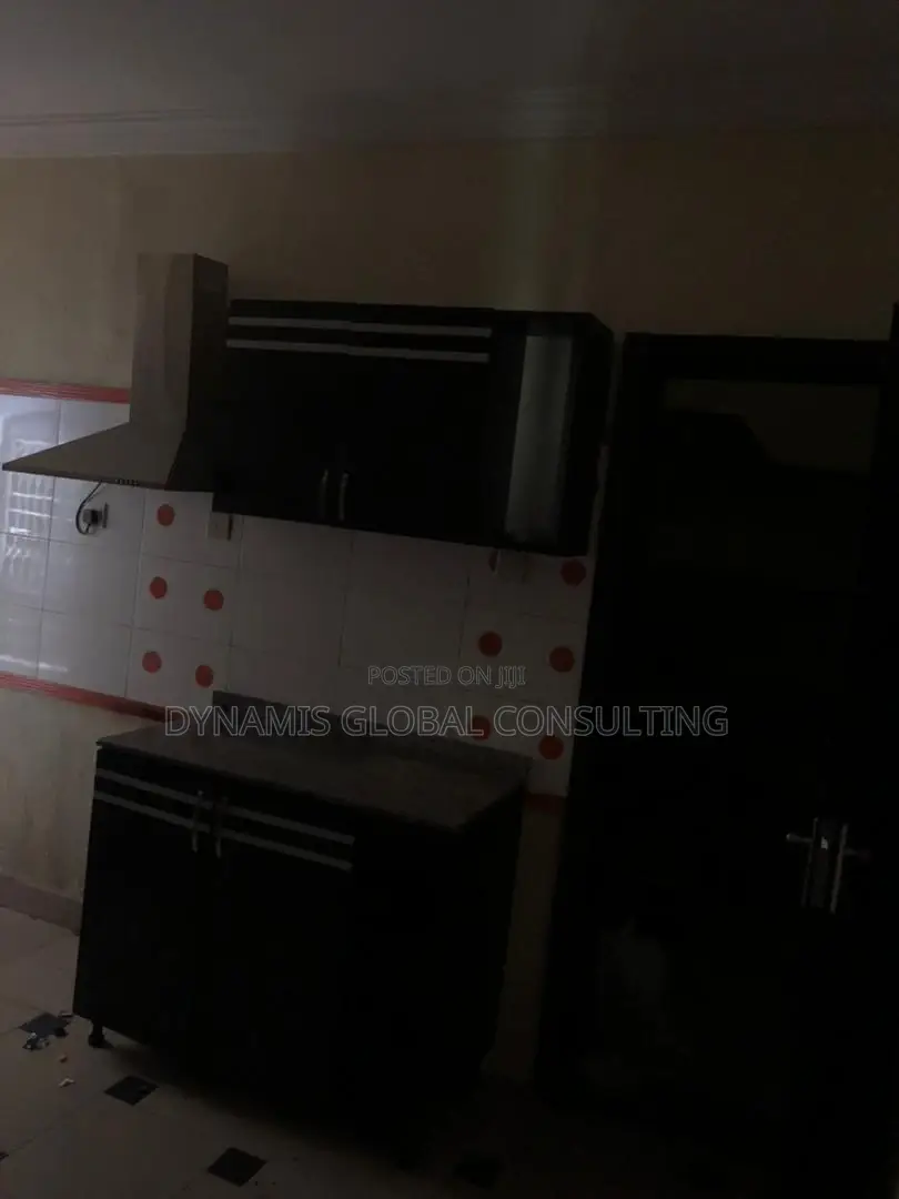 3bdrm Block of Flats in Harmony Zone Estate for sale
