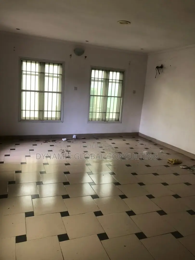 3bdrm Block of Flats in Harmony Zone Estate for sale