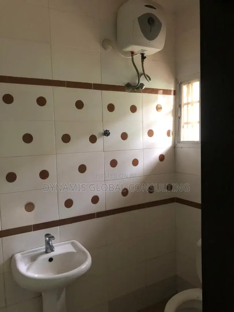 3bdrm Block of Flats in Harmony Zone Estate for sale