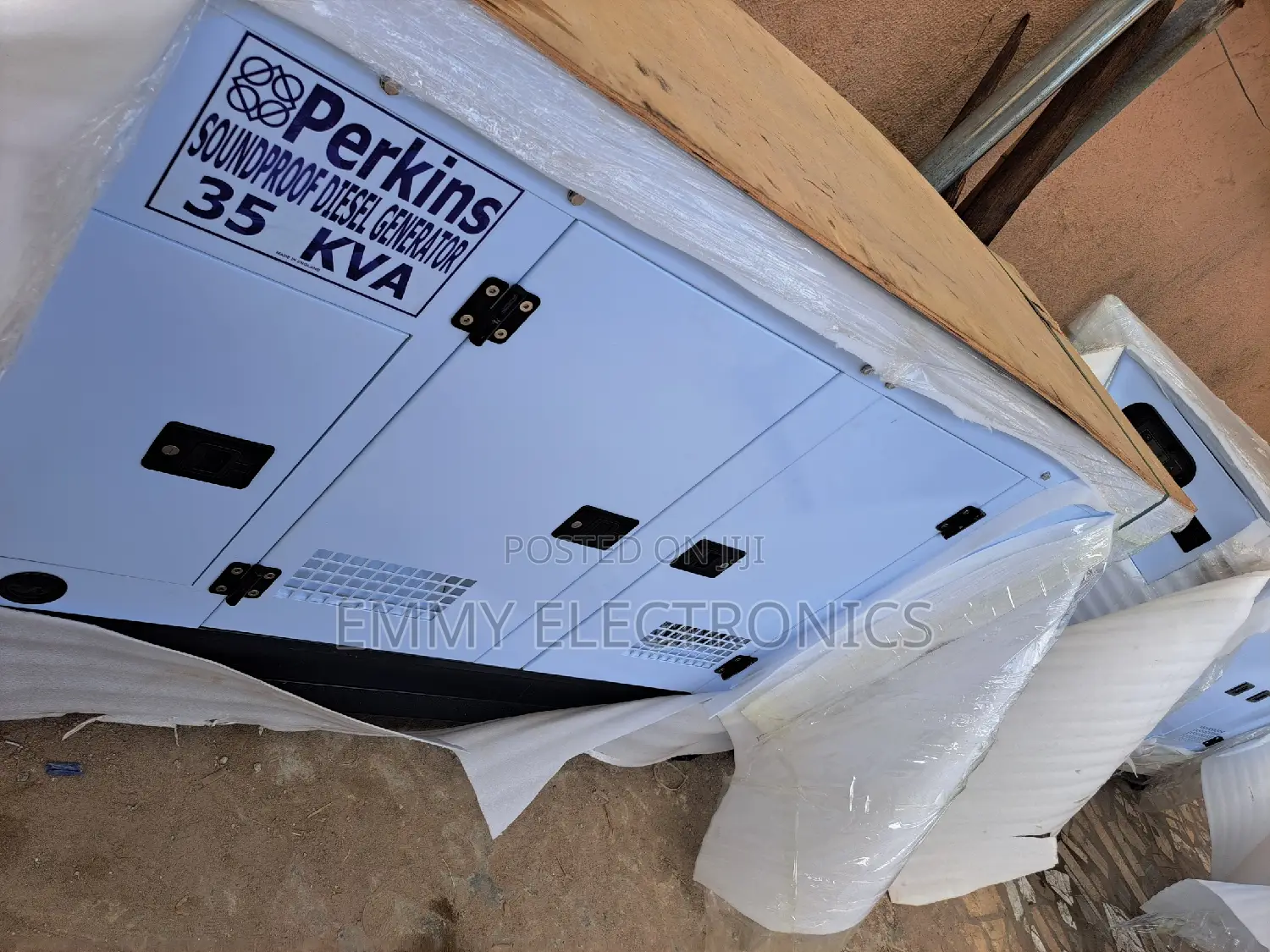 Perkins Diesel Soundproof Generator Model Sp35kva 100% Coppe