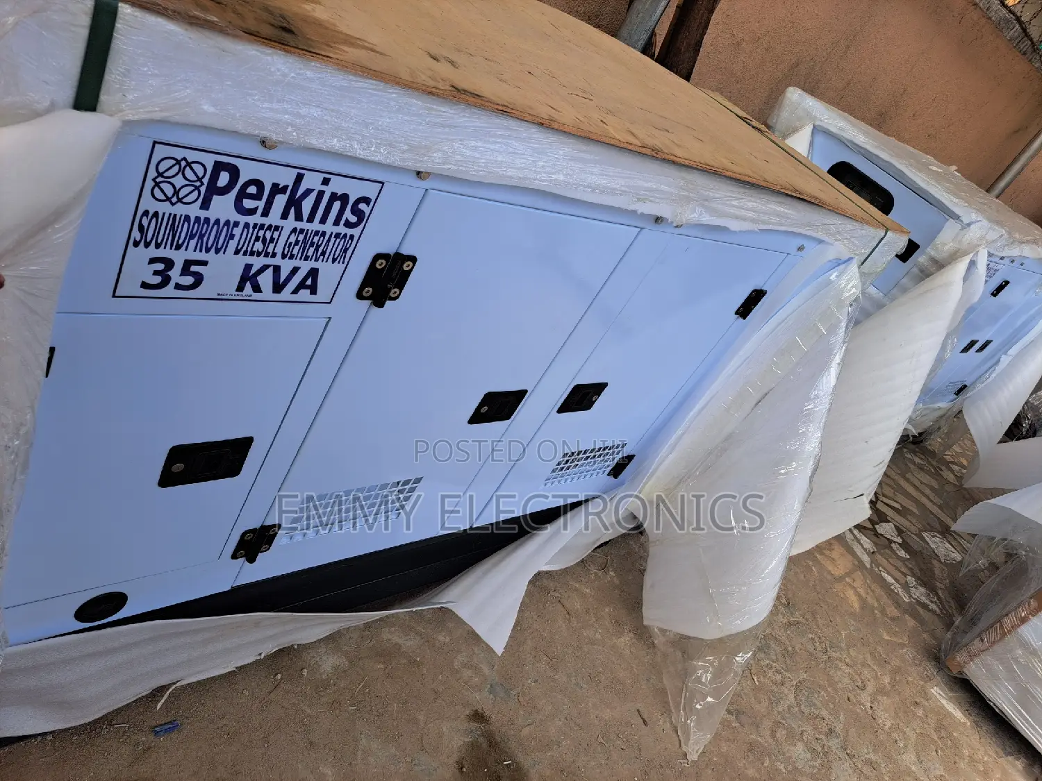 《》Sp35kva Perkins Diesel Soundproof Generator 100% Copper