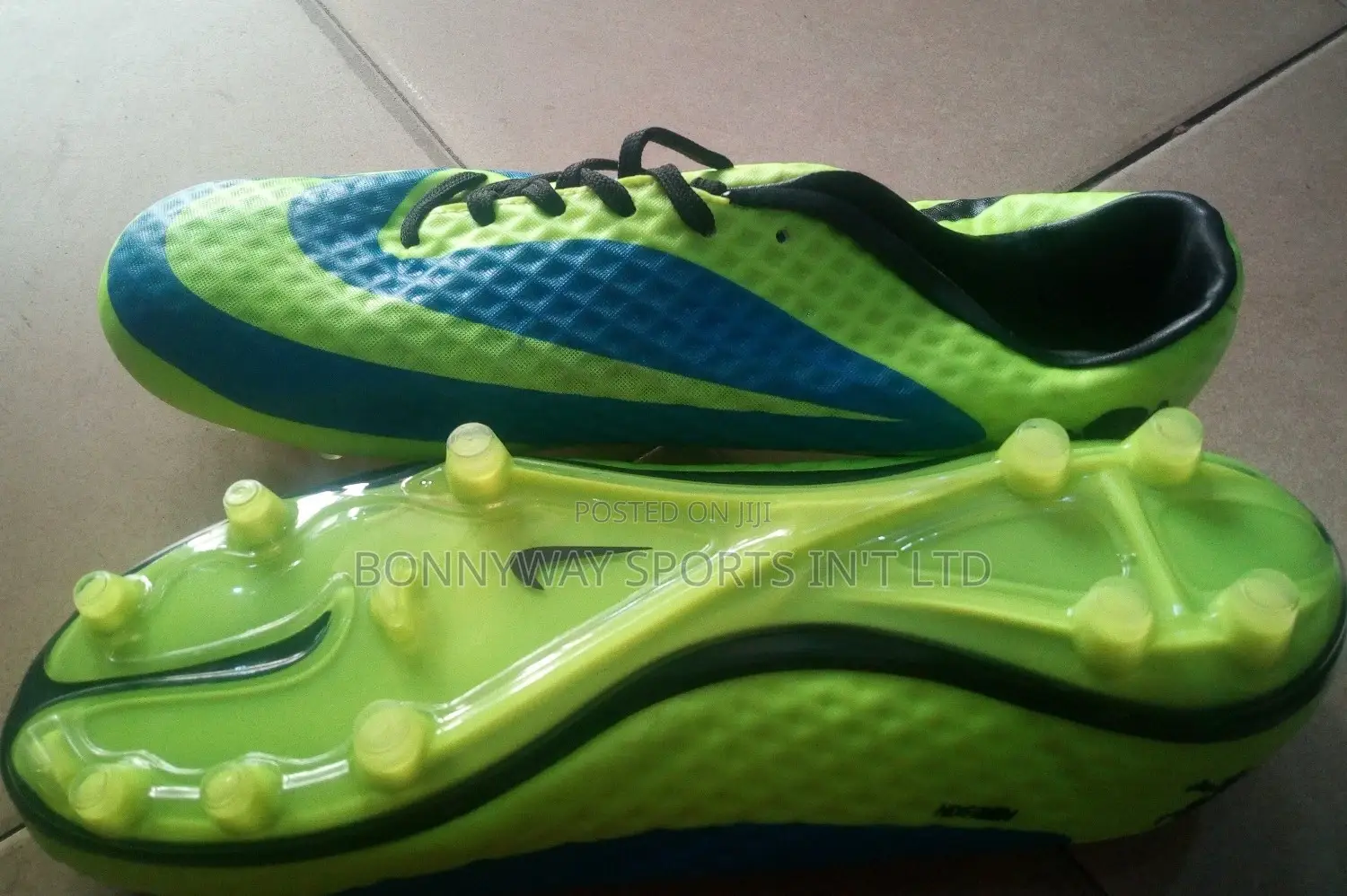 Size 44 Nike Canvas