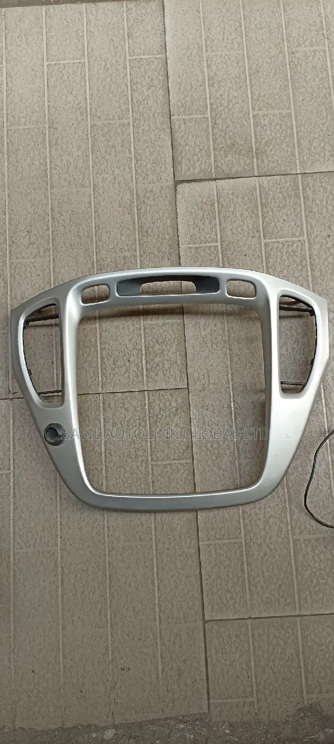 Dashboard Ac Vent/Chrome Highlander 2005