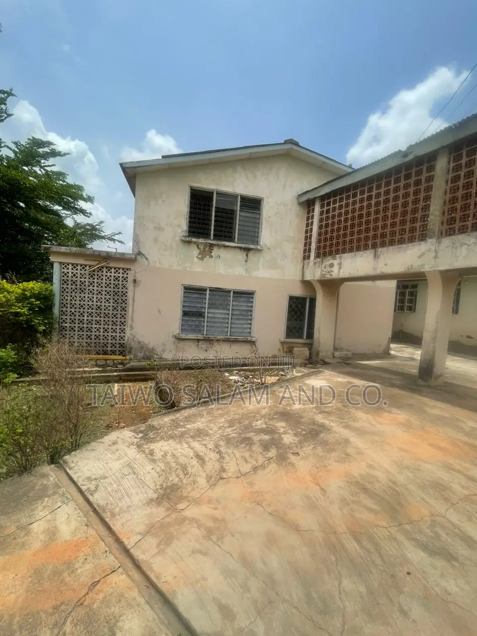 1900sqm of Commercial Land With Demolish Structure Bodija Ibadan