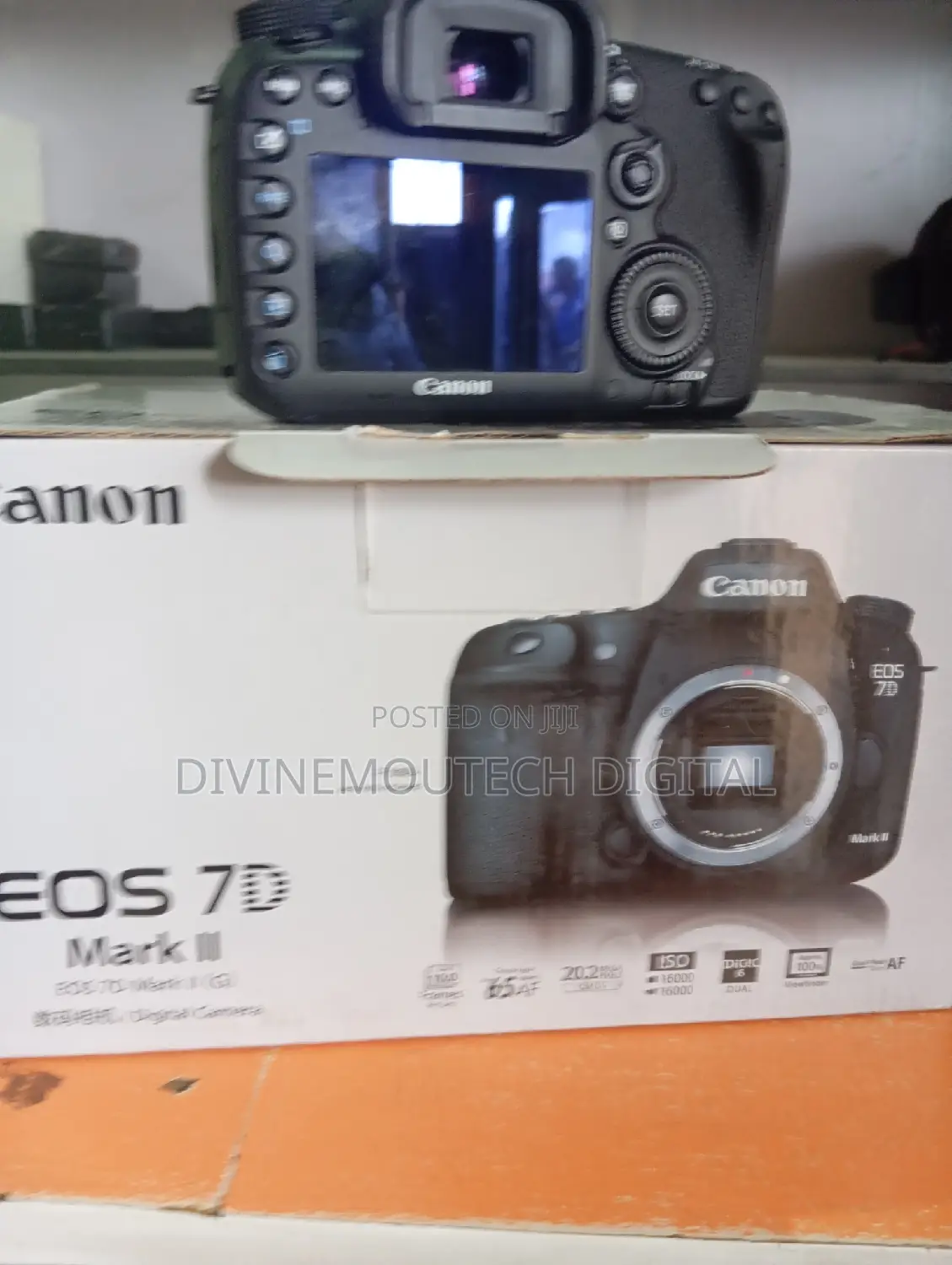 Canon 7D Mark11 With 18-55 Lens