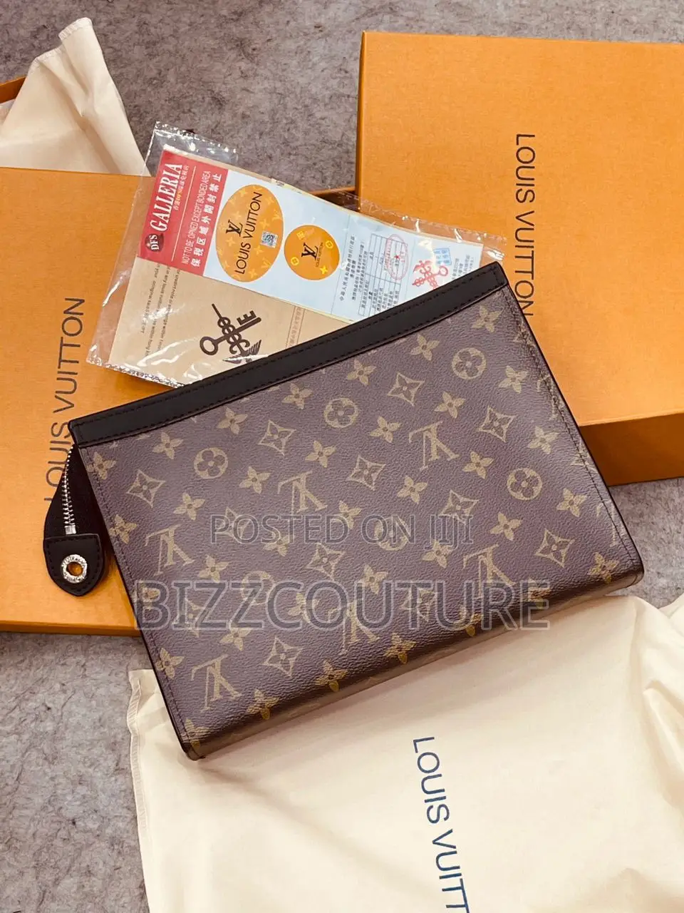 Original LOUIS VUITTON Clutches Bags Available in Store