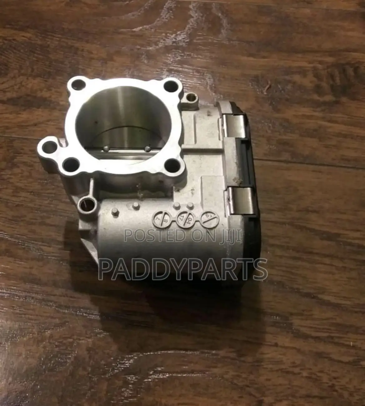 Cadillac SRX Throttle Body/Injector Mouth