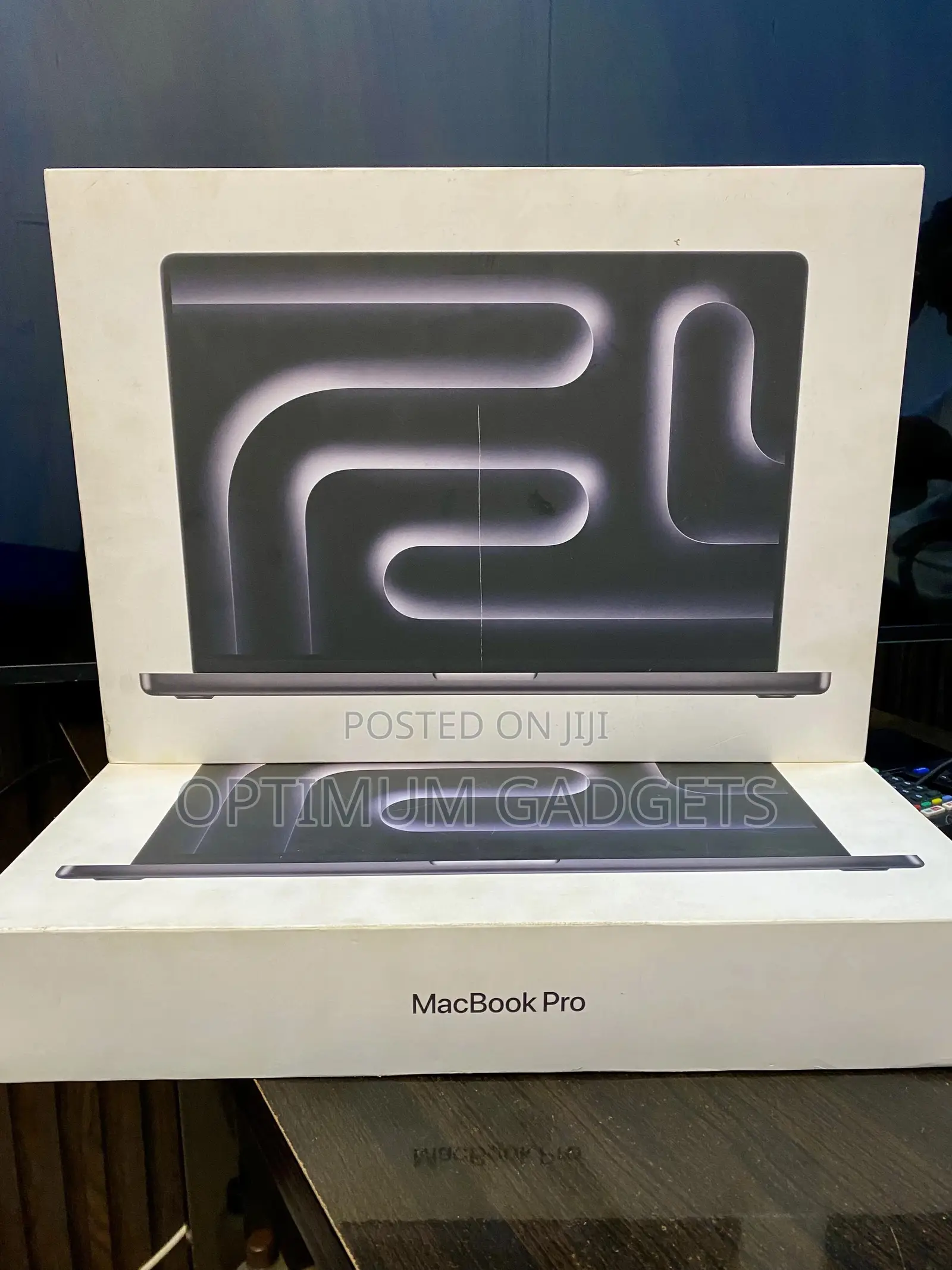 New Apple MacBook Pro 2023 M3 Pro 16-inch 16GB Apple M3 Pro SSD 512GB
