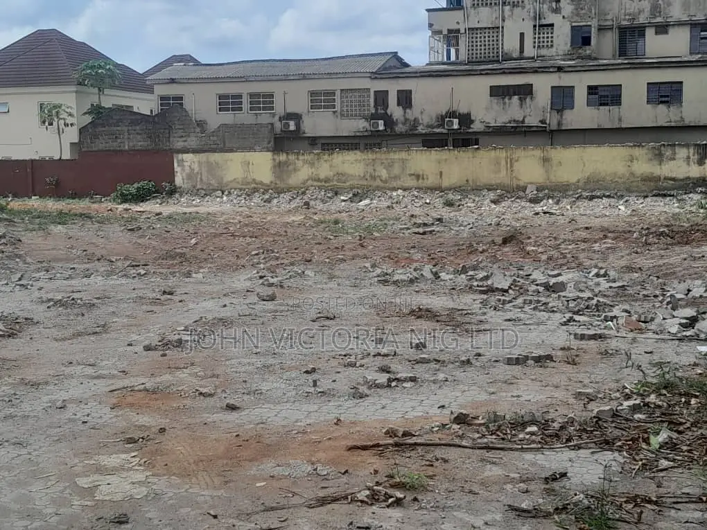 6 Plots of Land for Sale at IKEJA GRA