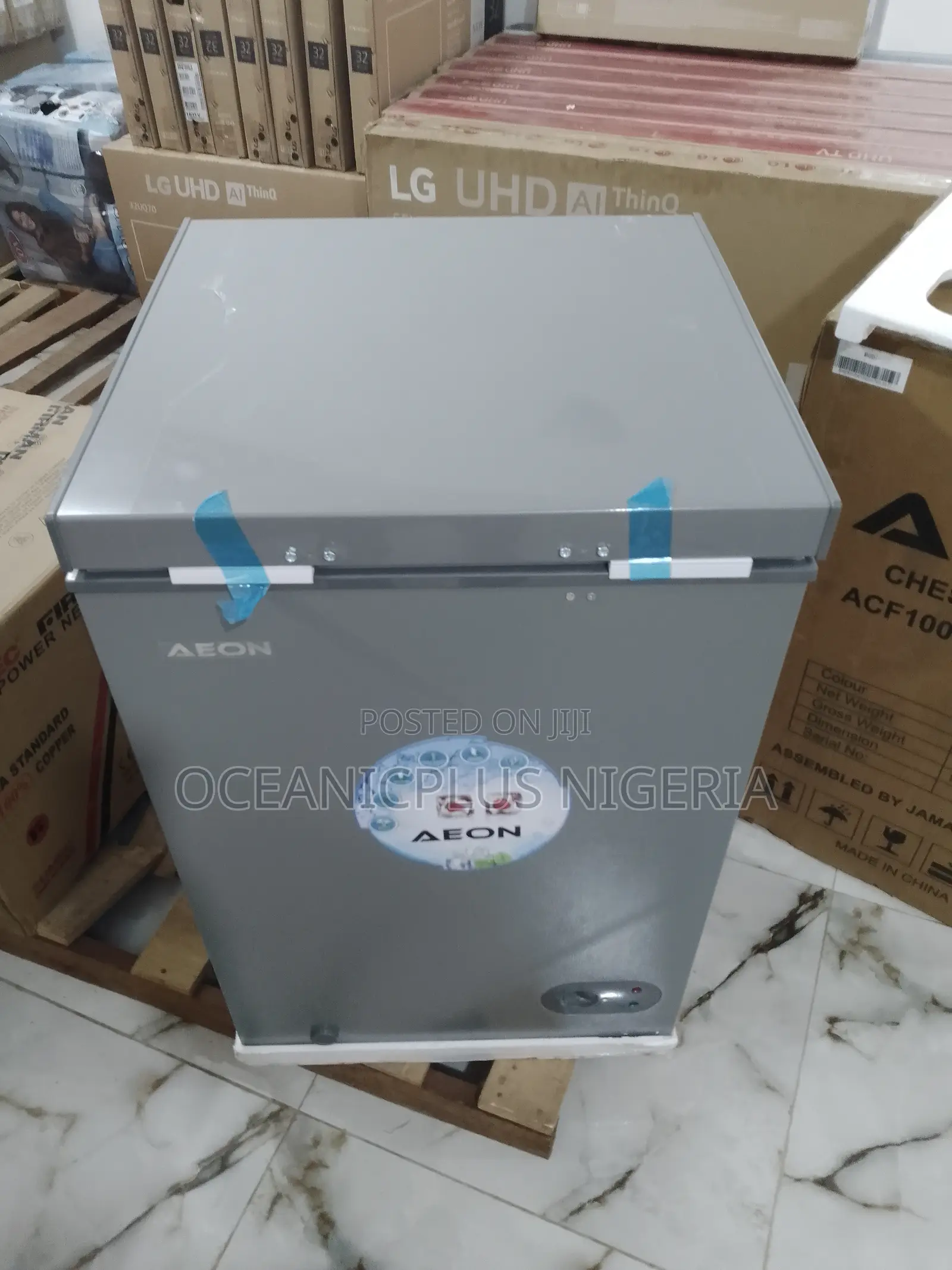 Aeon Chest Freezer 100 Litres With LED Door Light (Acf100gk)