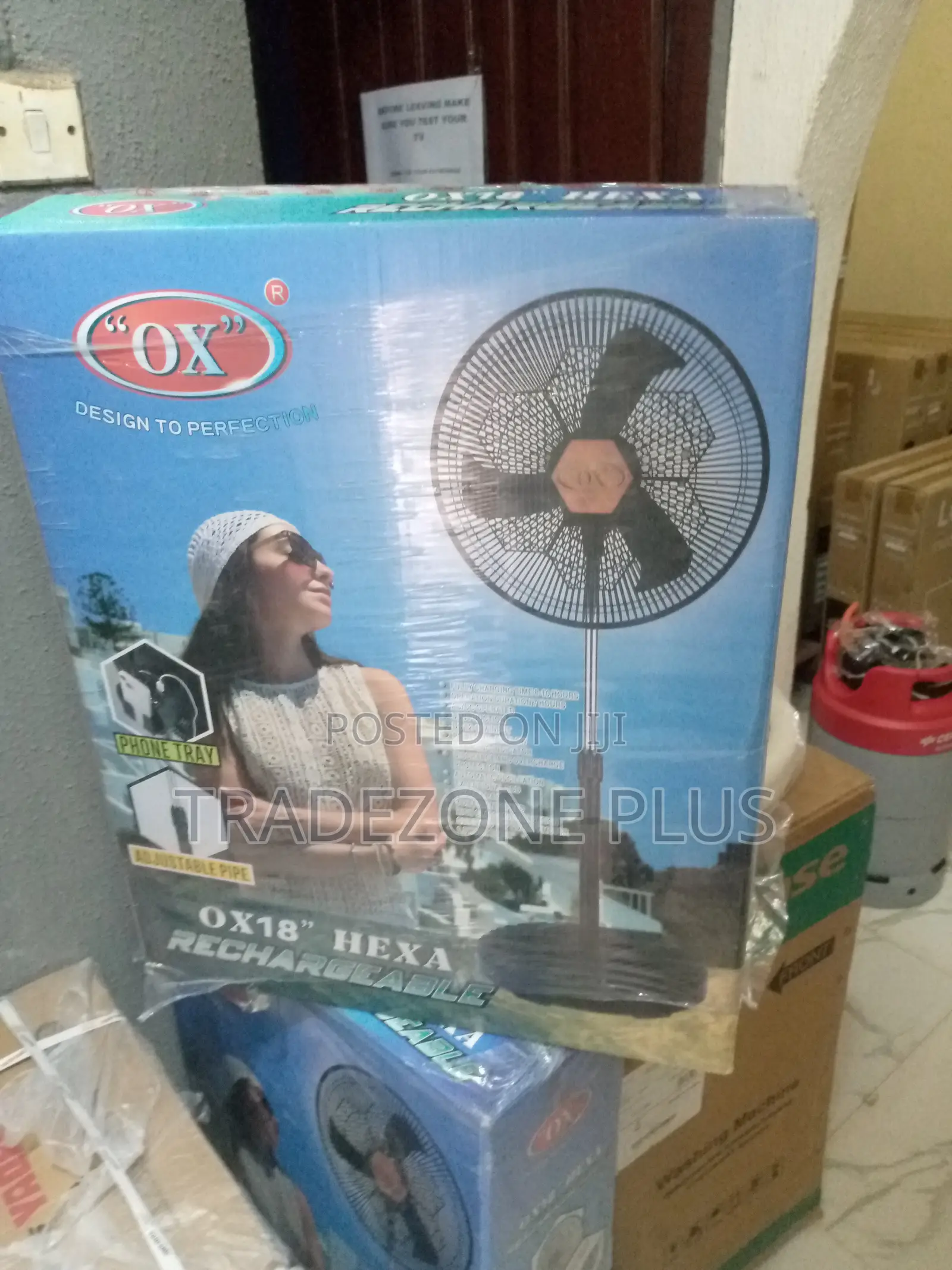 18'' Original Rechargeable Hexa Standing Fan