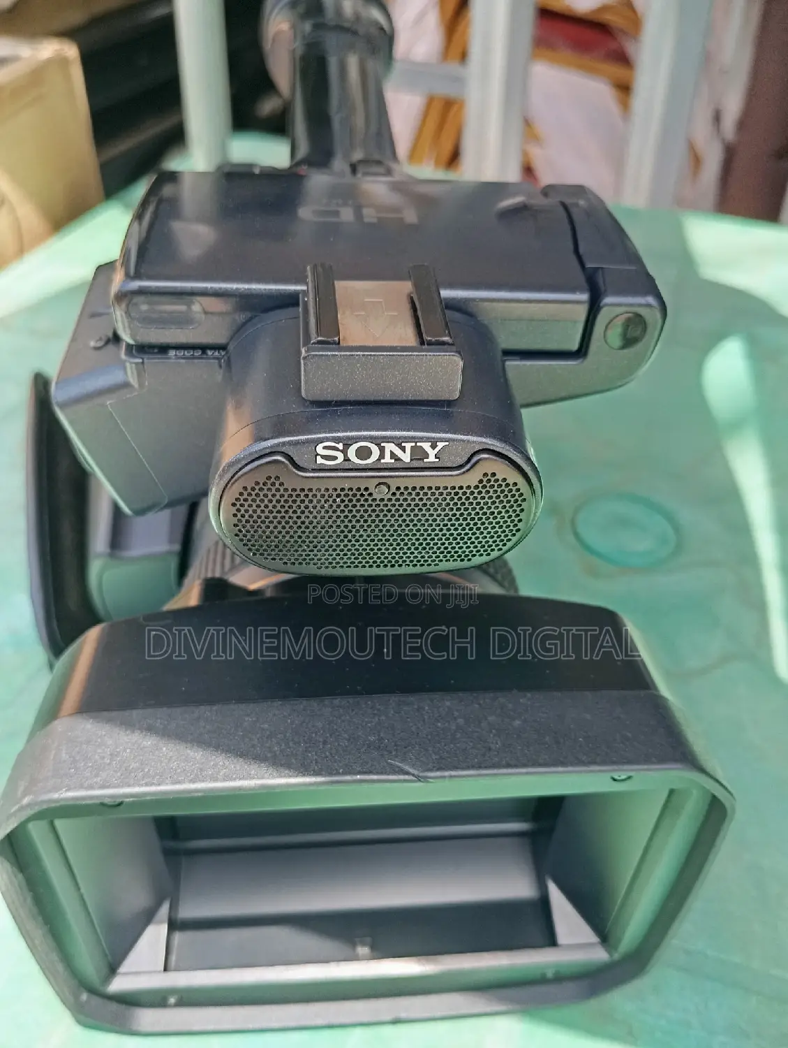 Sony Ax2000