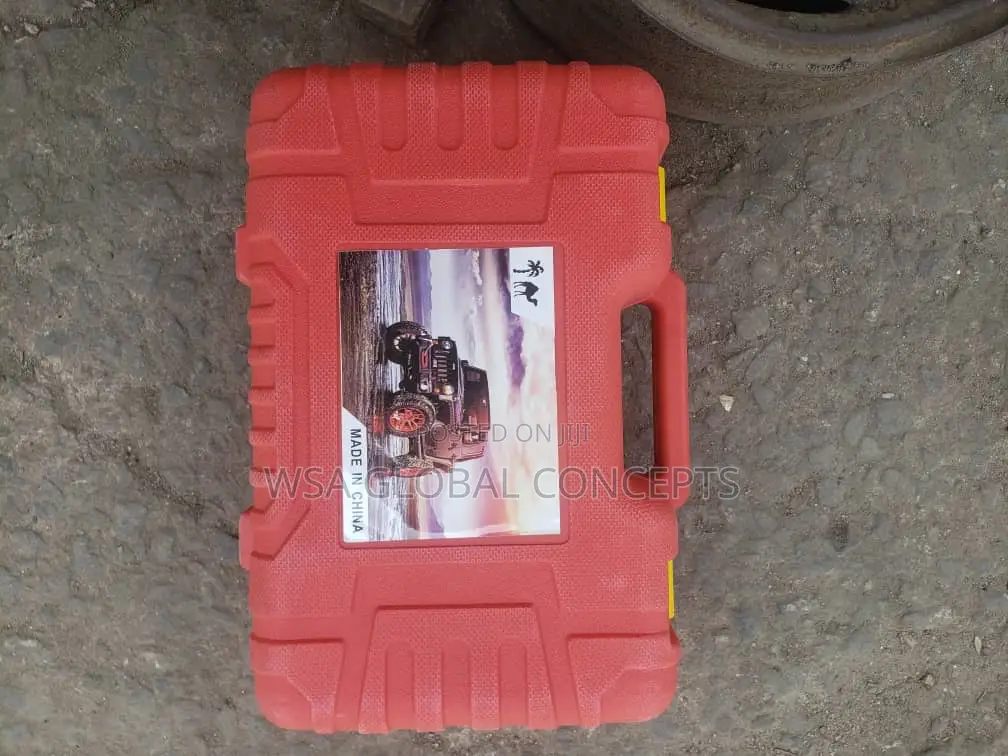 12 Volts Car Compressor 150 Psi