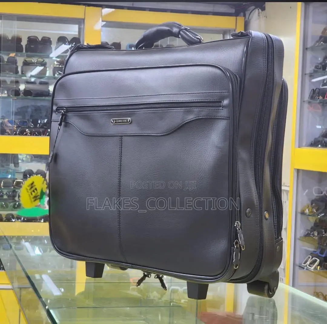 Leaves King Suit Carrier