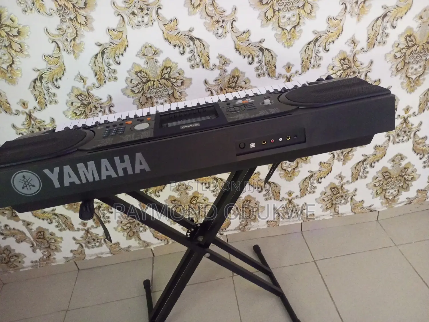 Professional Yamaha Portable Keyboard Piano With Stand