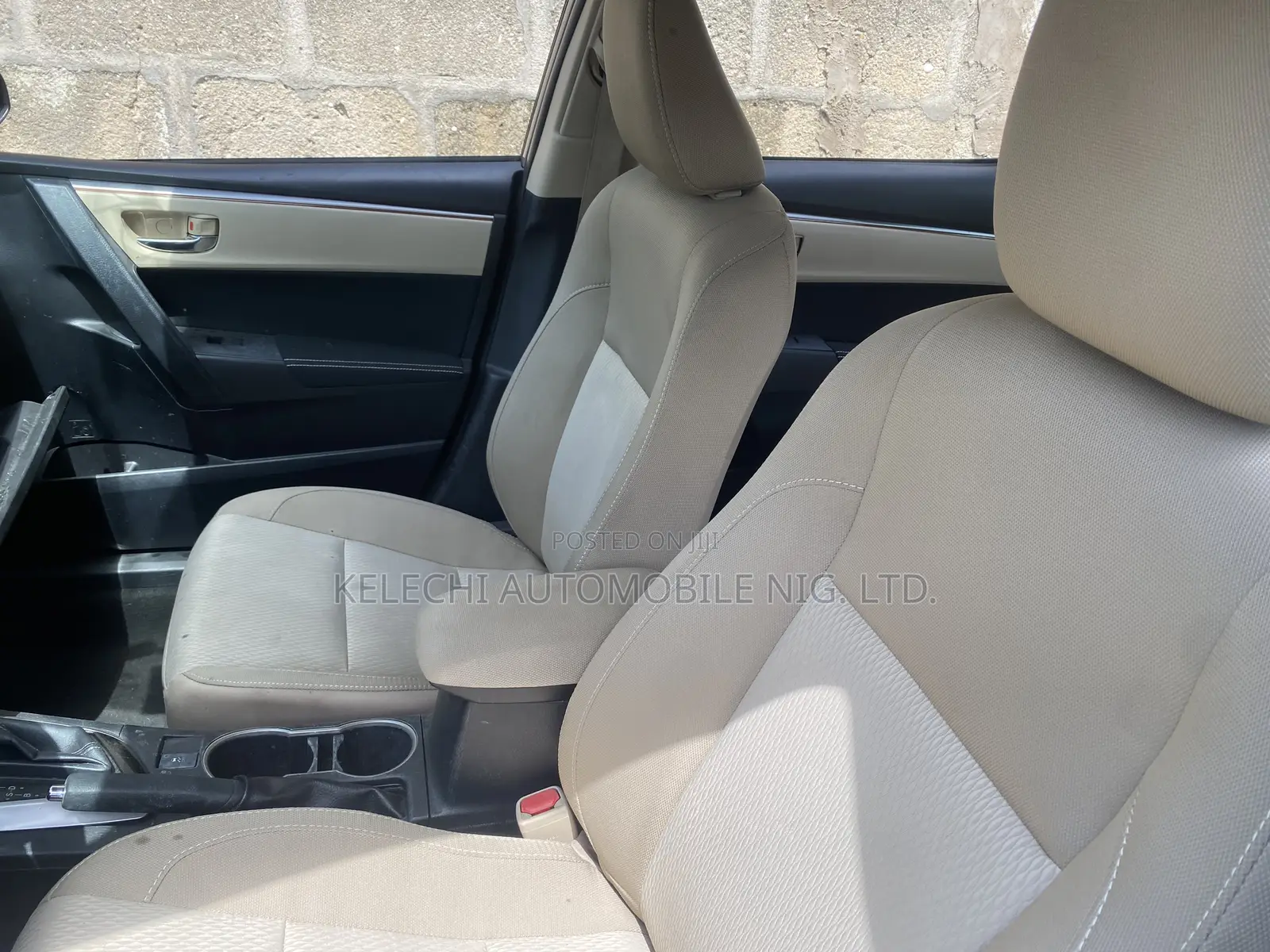 Toyota Corolla 2015 Gold