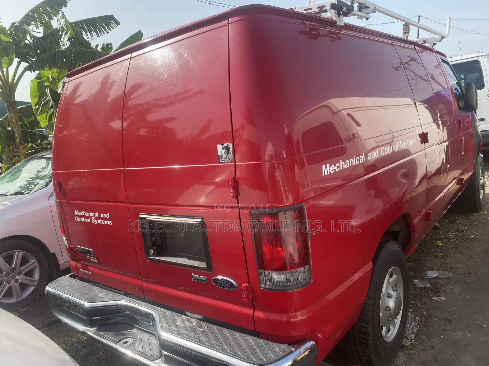 Ford Transit 2013 Red