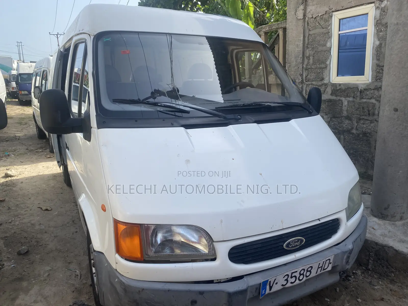 Ford Transit 2000 White