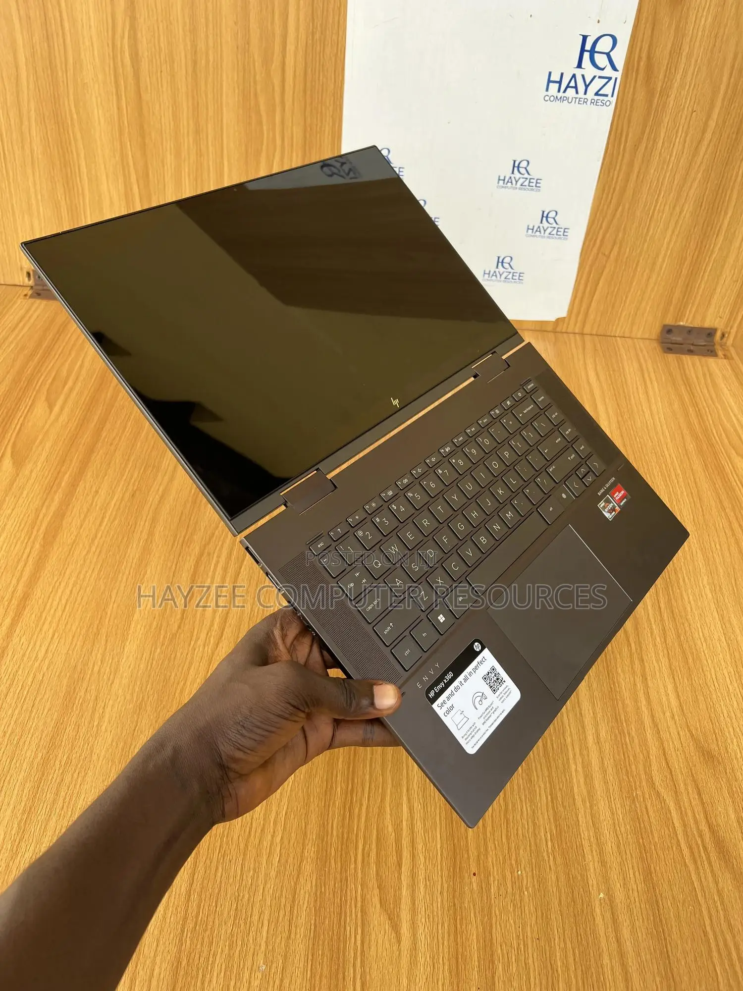Laptop HP Envy 15 16GB AMD Ryzen 7 SSD 512GB