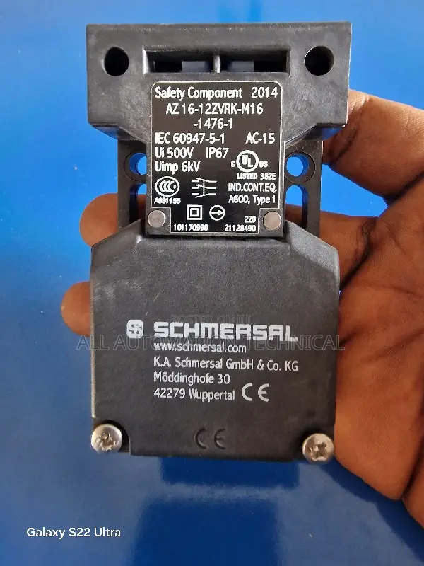 Schmersal AZ16-12ZVRK-M16-1476-1 Safety Door Switch.