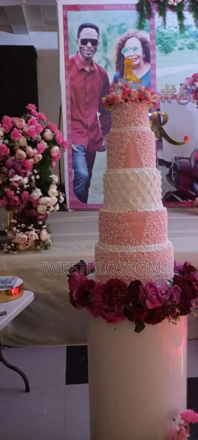 Let Bake Your Wedding Cake