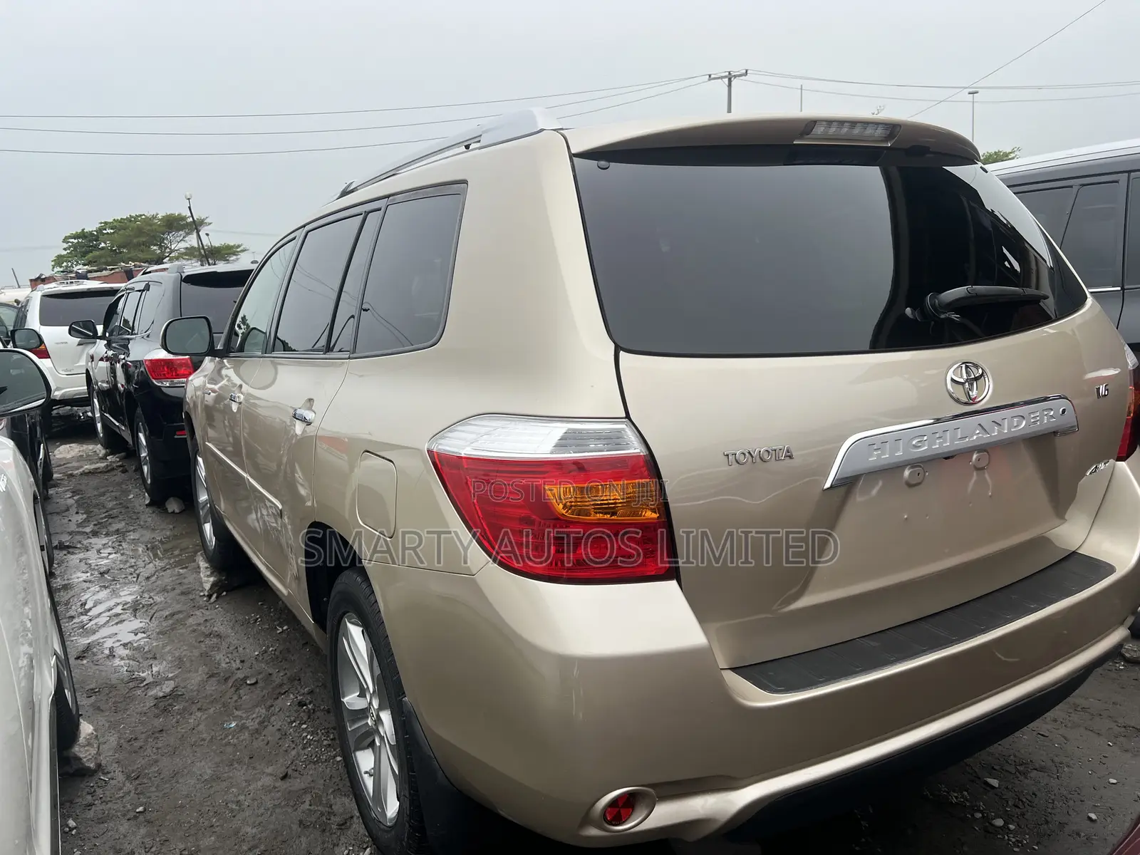 Toyota Highlander 2010 Gold