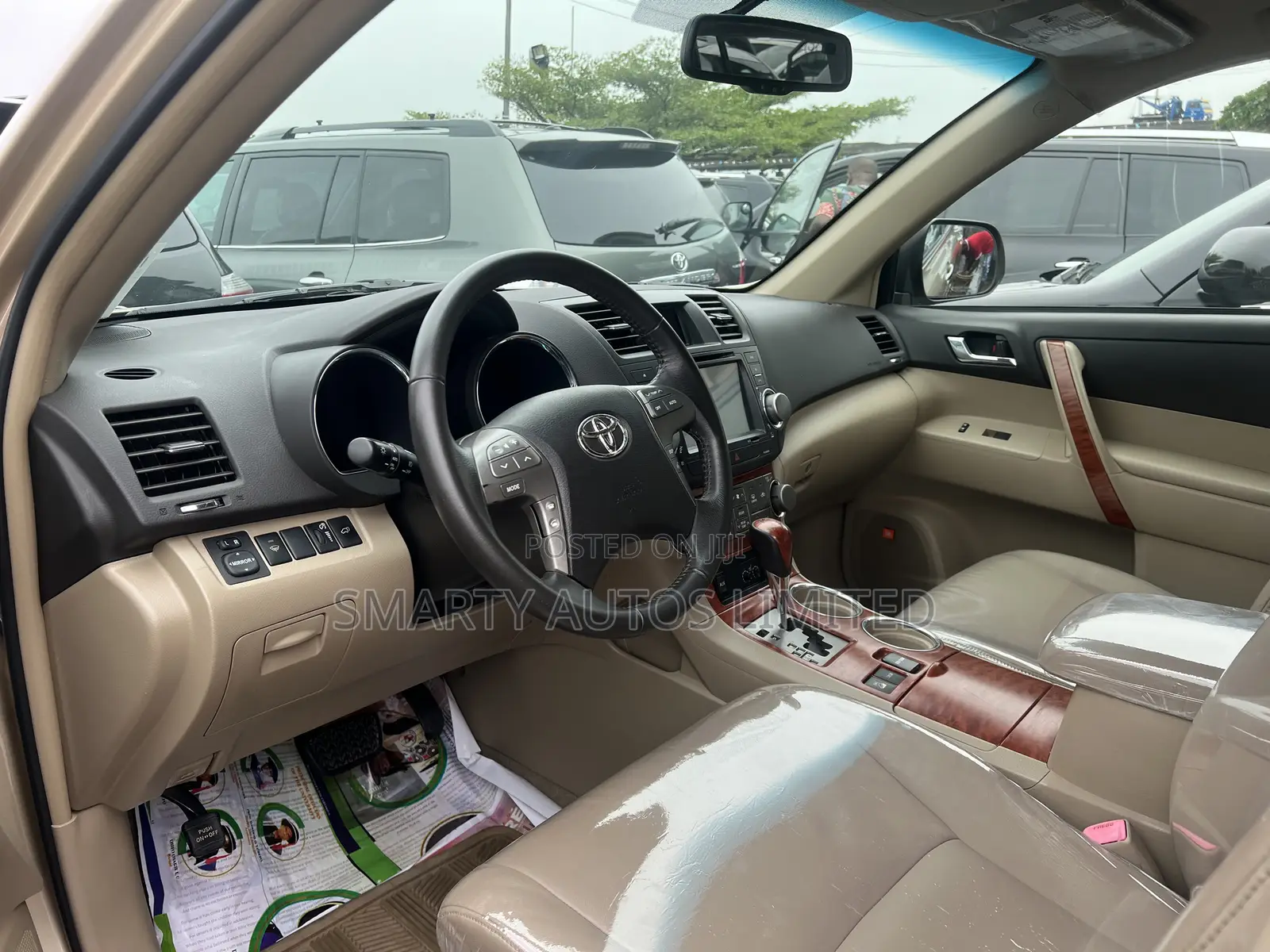 Toyota Highlander 2010 Gold