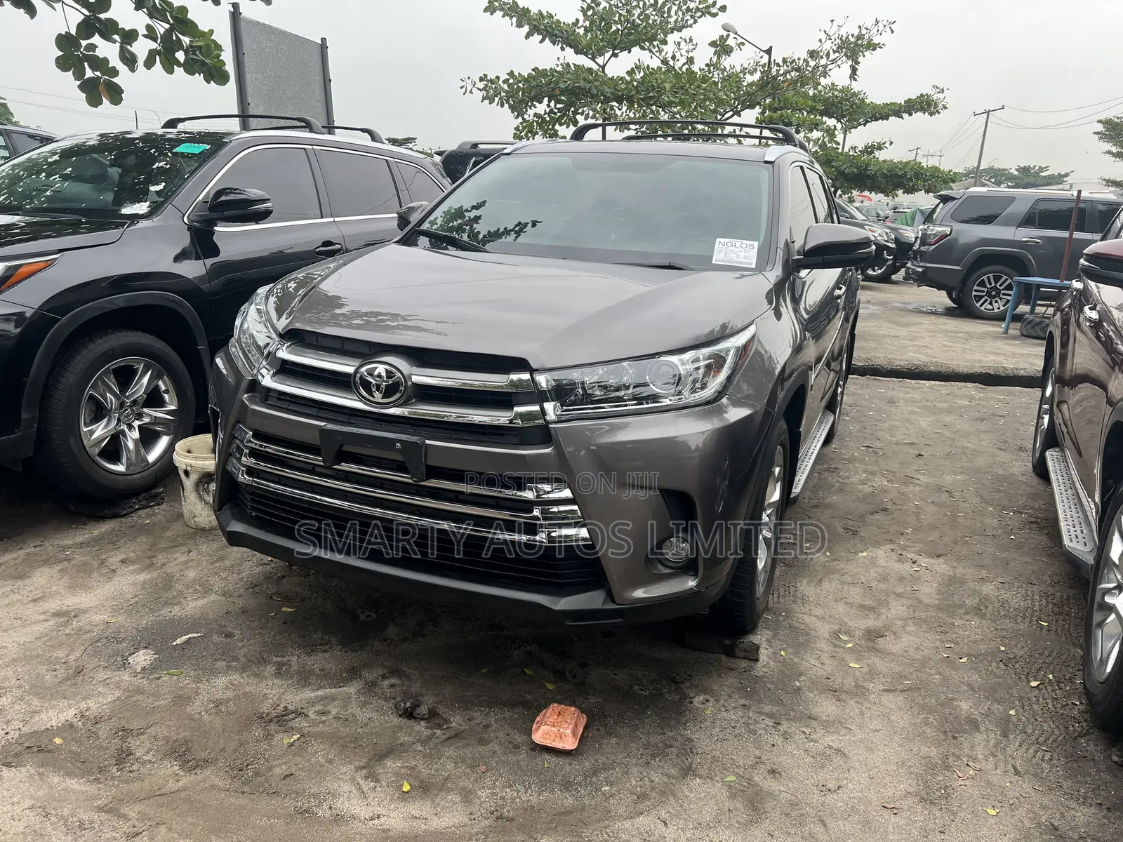 Toyota Highlander 2017 Gold