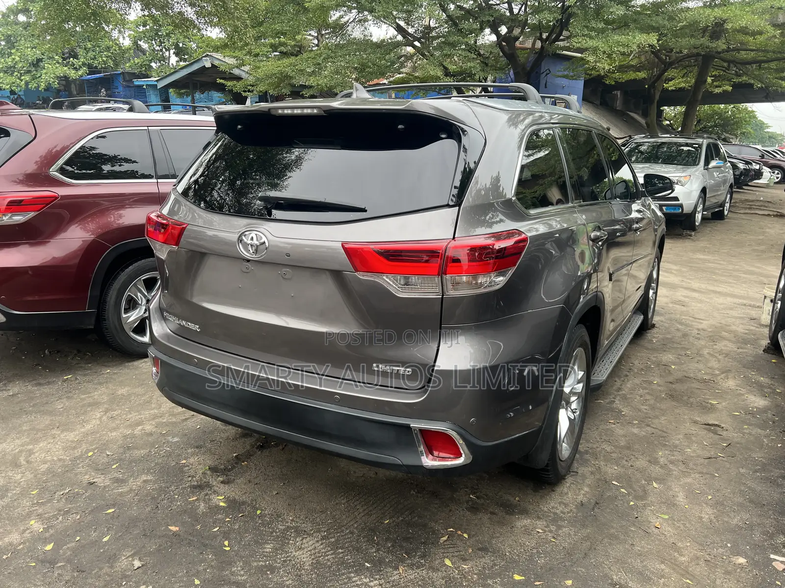 Toyota Highlander 2017 Gold