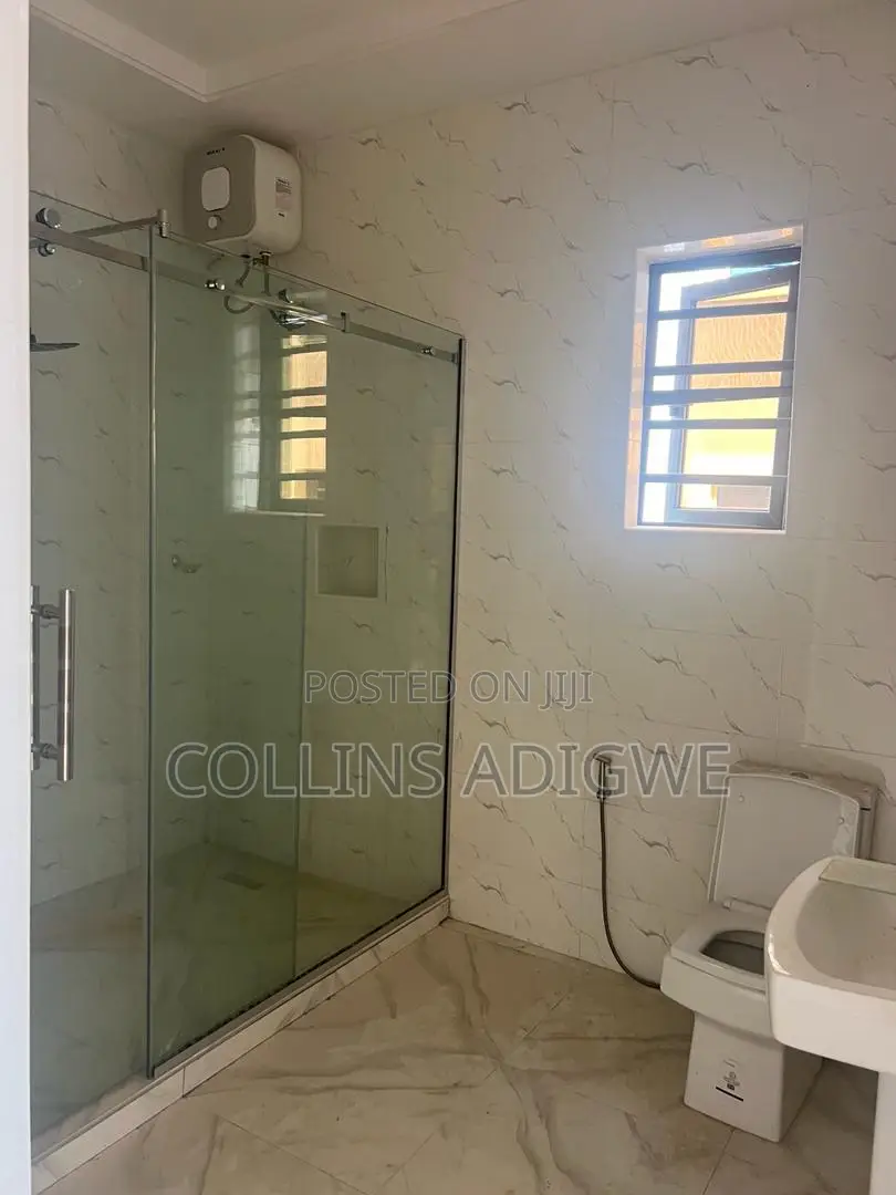 4bdrm Duplex in Behind Blenco for sale