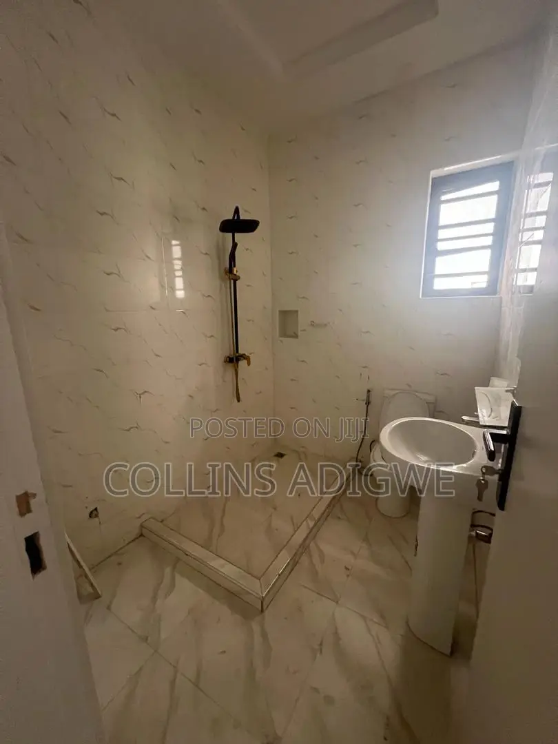 4bdrm Duplex in Behind Blenco for sale