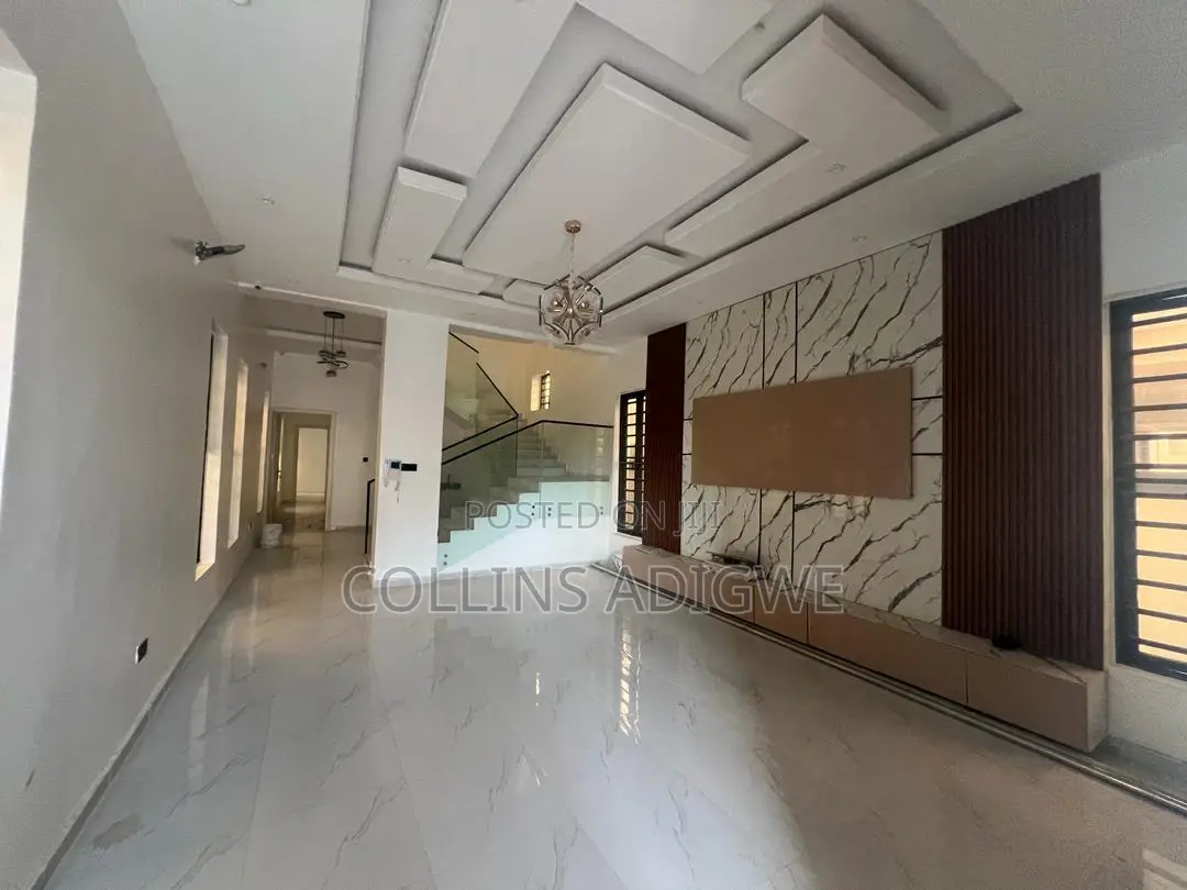 4bdrm Duplex in Behind Blenco for sale