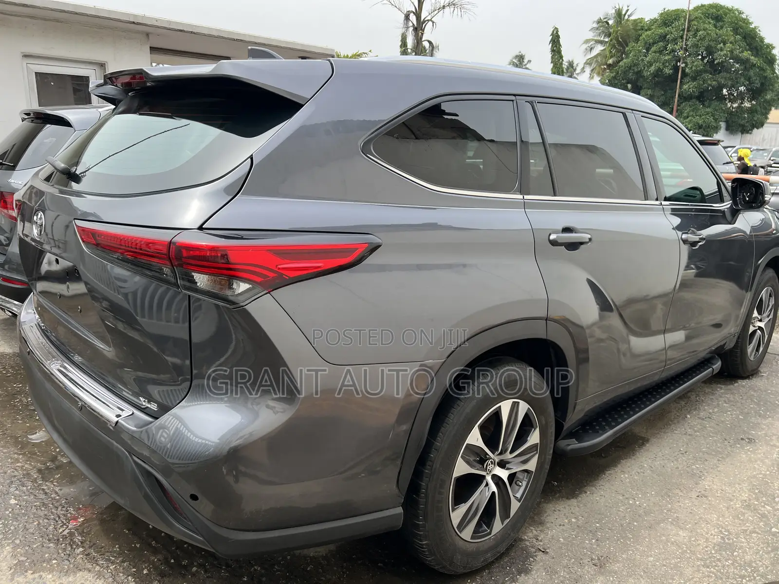 Toyota Highlander XLE AWD 2020 Gray